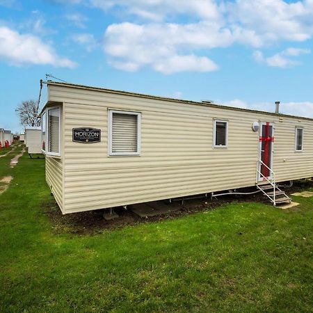 8 Berth Caravan In A Great Location In Norfolk Ref 50053D Hotel Great Yarmouth Eksteriør billede